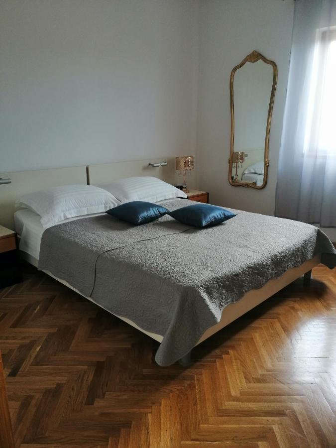 Olive Garden Accomodation Savar Kültér fotó